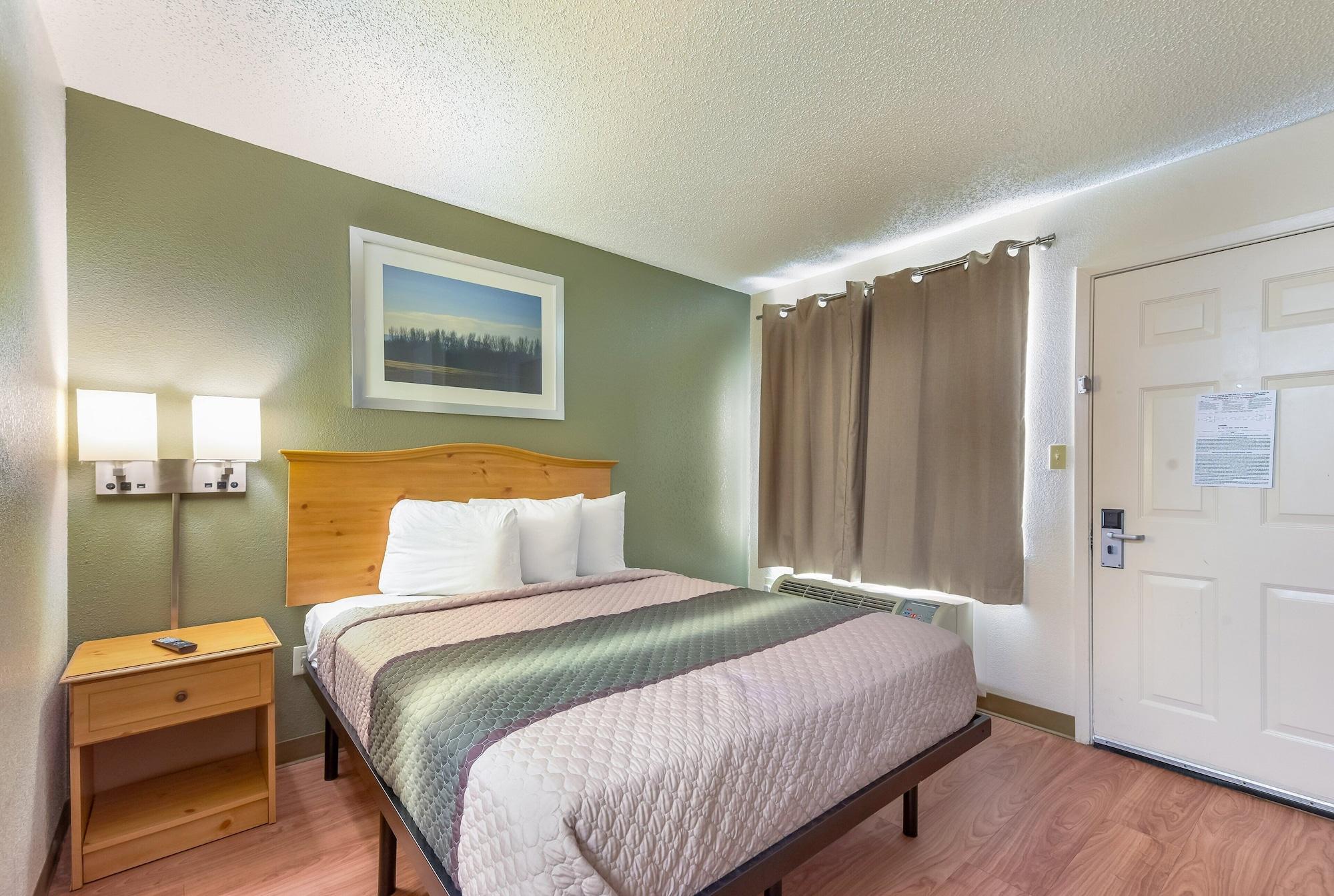 Hometowne Studios By Red Roof Dallas - North Addison - Tollway Екстер'єр фото